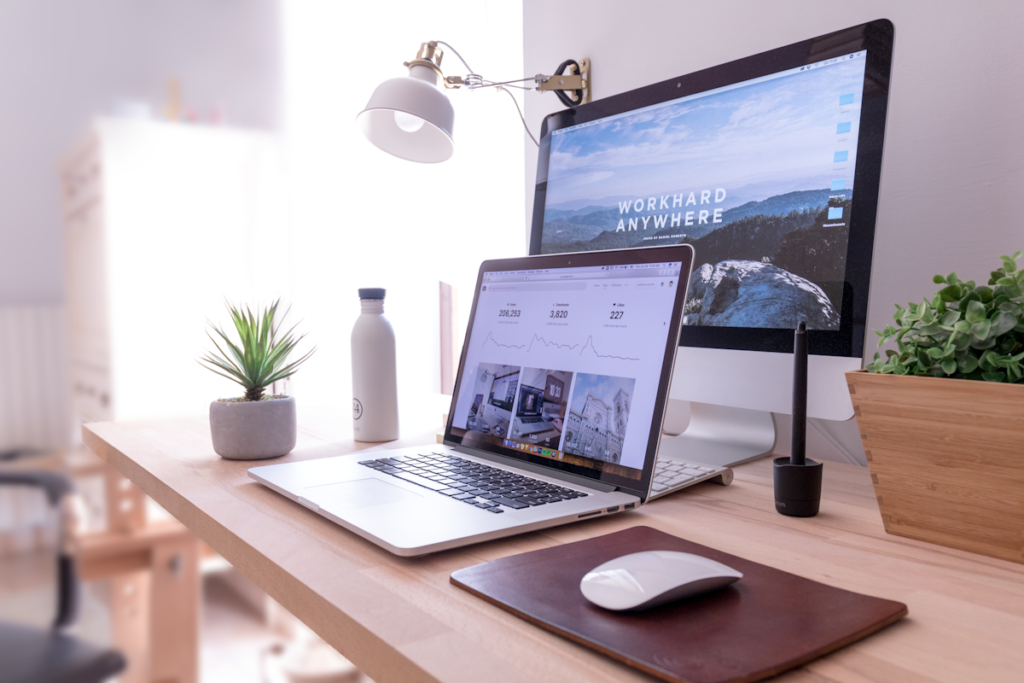 W-2 vs 1099 Income: Tax Differences Every Freelancer Must Know — illustrated guide cover